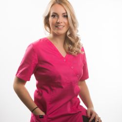 Prendre rendez-vous en ligne avec Dr Jennifer HAMPTON - Médecin esthétique