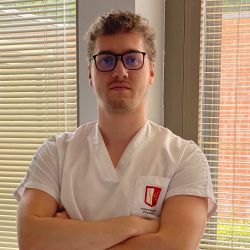 Prendre rendez-vous en ligne avec Antoine Louage - Ostéopathe