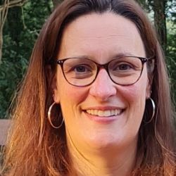 Prendre rendez-vous en ligne avec Claire DILLENSEGER - Ostéopathe