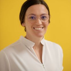 Prendre rendez-vous en ligne avec Caroline PETERS - Ostéopathe