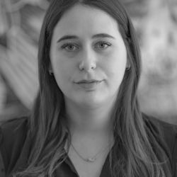 Prendre rendez-vous en ligne avec Stéphanie KAVYANI - Ostéopathe