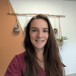 Prendre rendez-vous en ligne avec Julie CHAFANEL - Ostéopathe