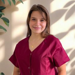 Prendre rendez-vous en ligne avec Clara FLORESCU - Micropracteur